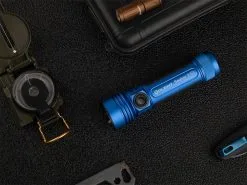 Olight Seeker 3 Pro -Sconto sciare in Italia olight seeker 3 pro blue limited edition blue12110